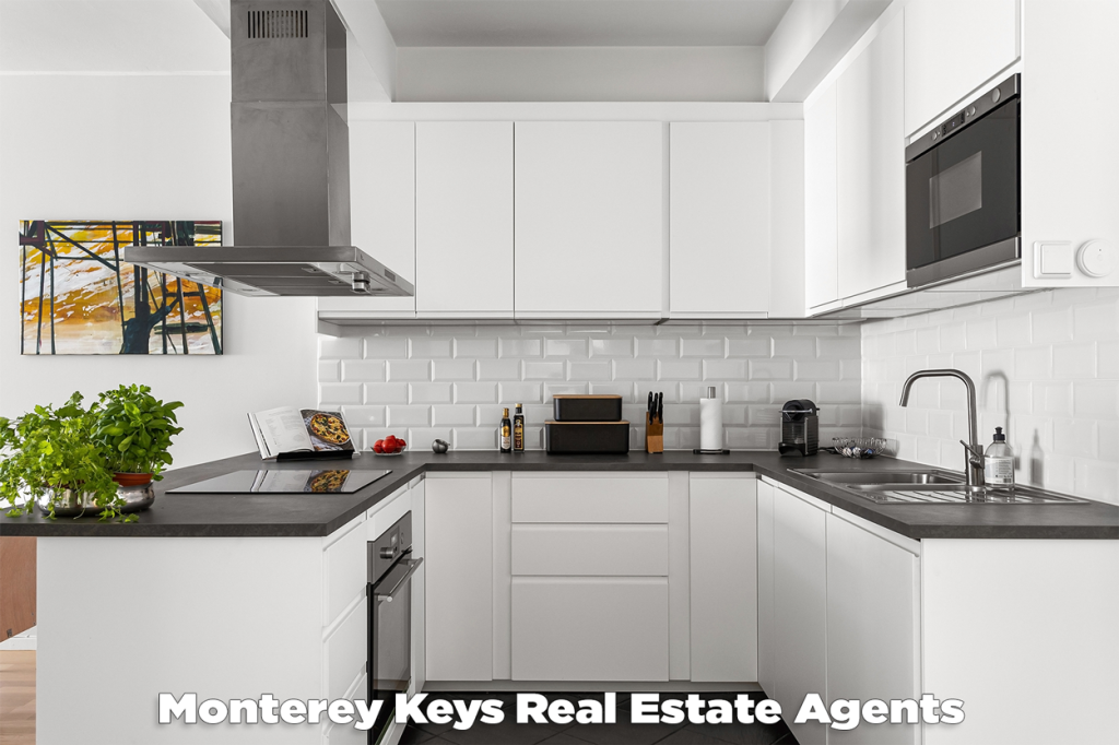 Monterey Keys Real Estate Agents - Craig Douglas 0418 189 963