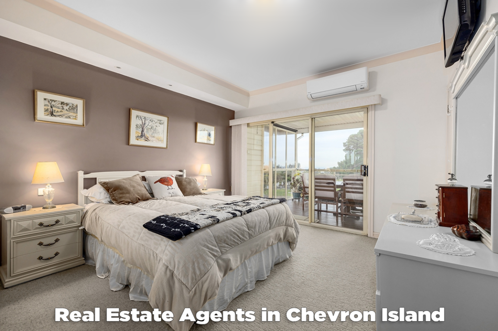 Real Estate Agents in Chevron Island - Craig Douglas 0418 189 963